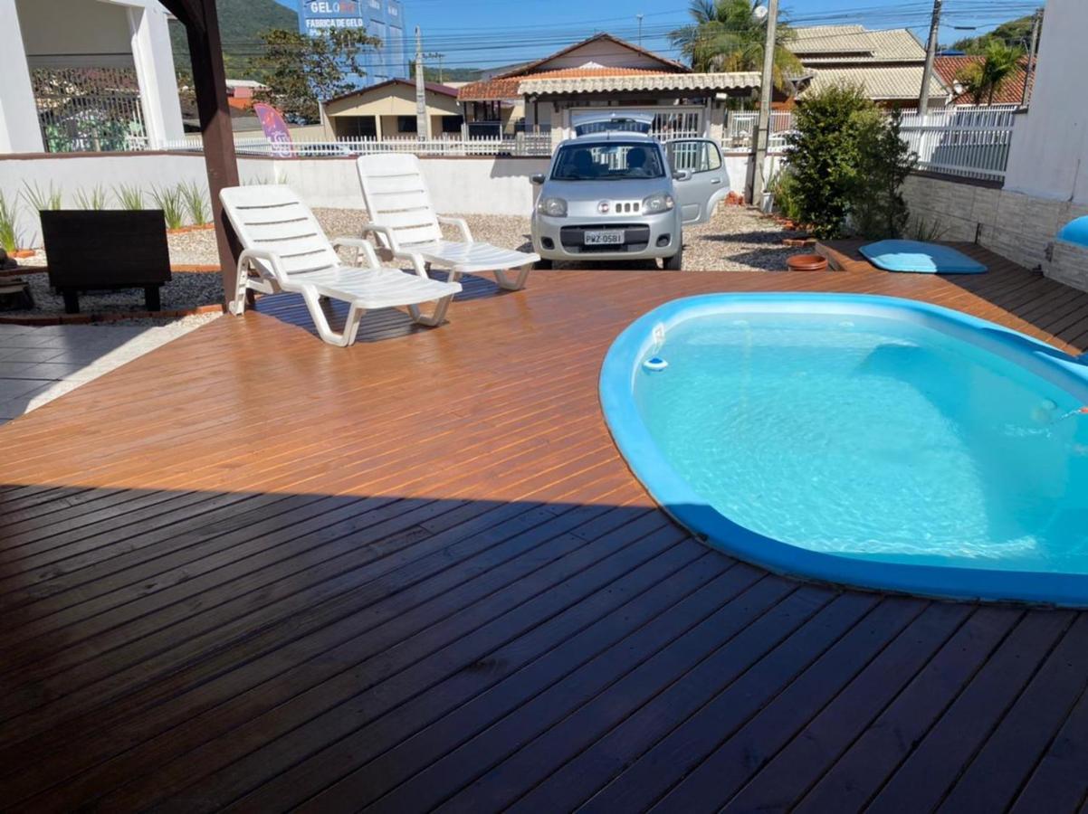 Casa de Praia Top: Beachfront Retreat near Beto Carrero with Pool Penha  Exterior photo